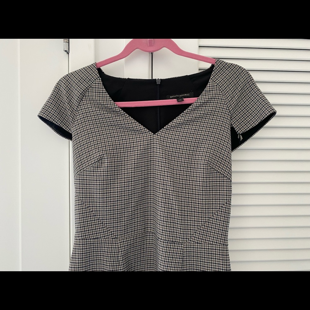 Banana Republic Gingham Checkered Short Sleeved Dress
